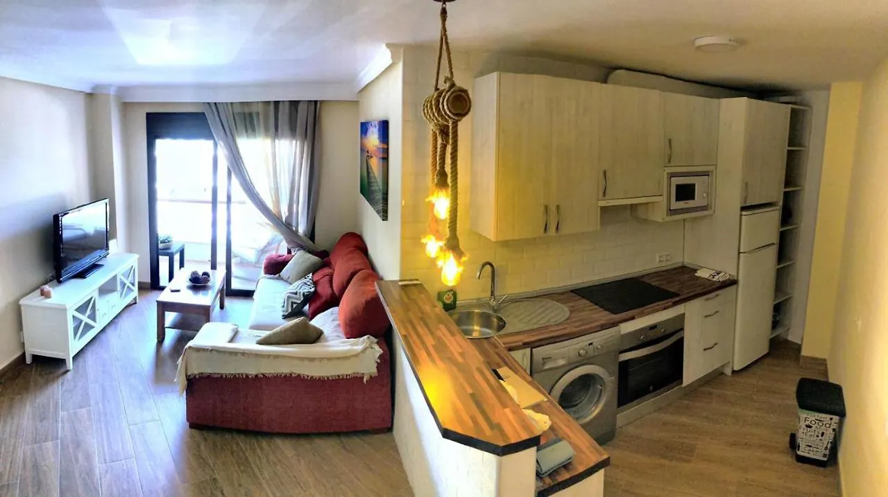 Coqueto Apartamento En Puerto Marina Con Piscina 贝纳尔马德纳