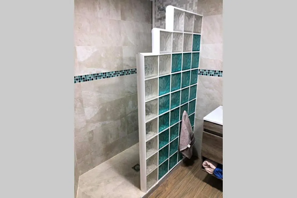Coqueto Apartamento En Puerto Marina Con Piscina 贝纳尔马德纳