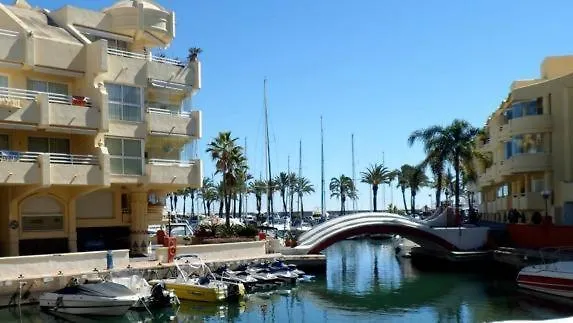 בנאלמדנה Coqueto Apartamento En Puerto Marina Con Piscina 0*,
