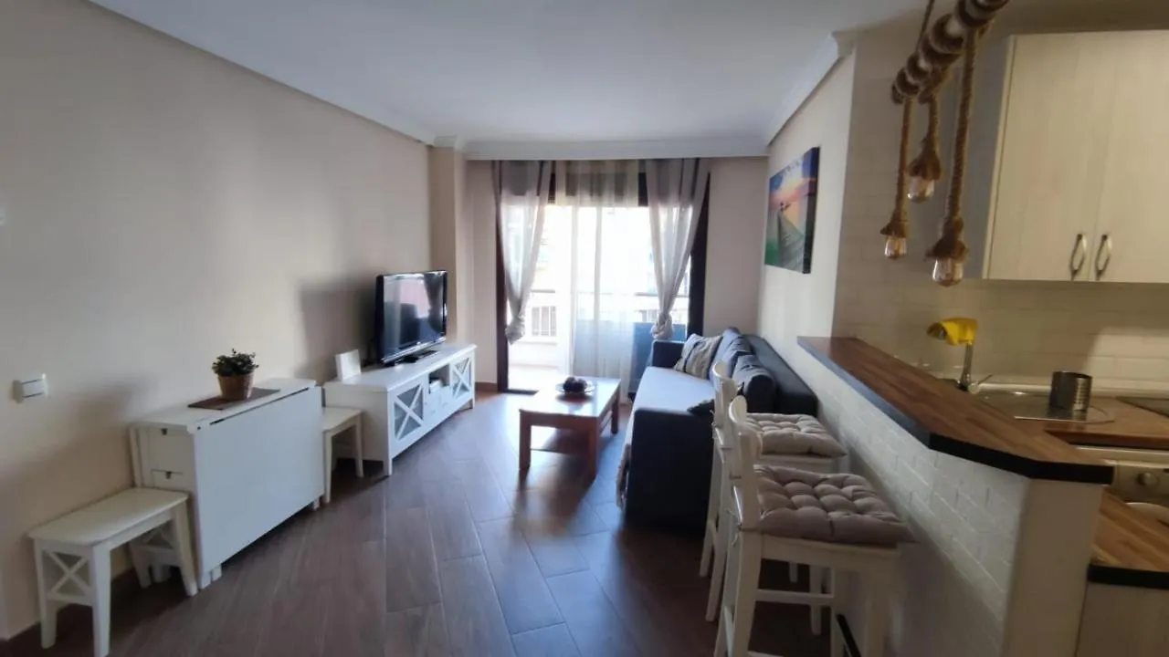 דירה בנאלמדנה Coqueto Apartamento En Puerto Marina Con Piscina
