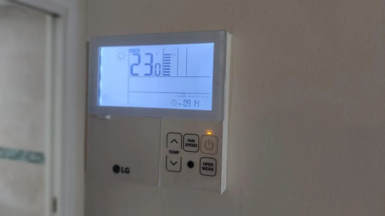 דירה בנאלמדנה Coqueto Apartamento En Puerto Marina Con Piscina ספרד